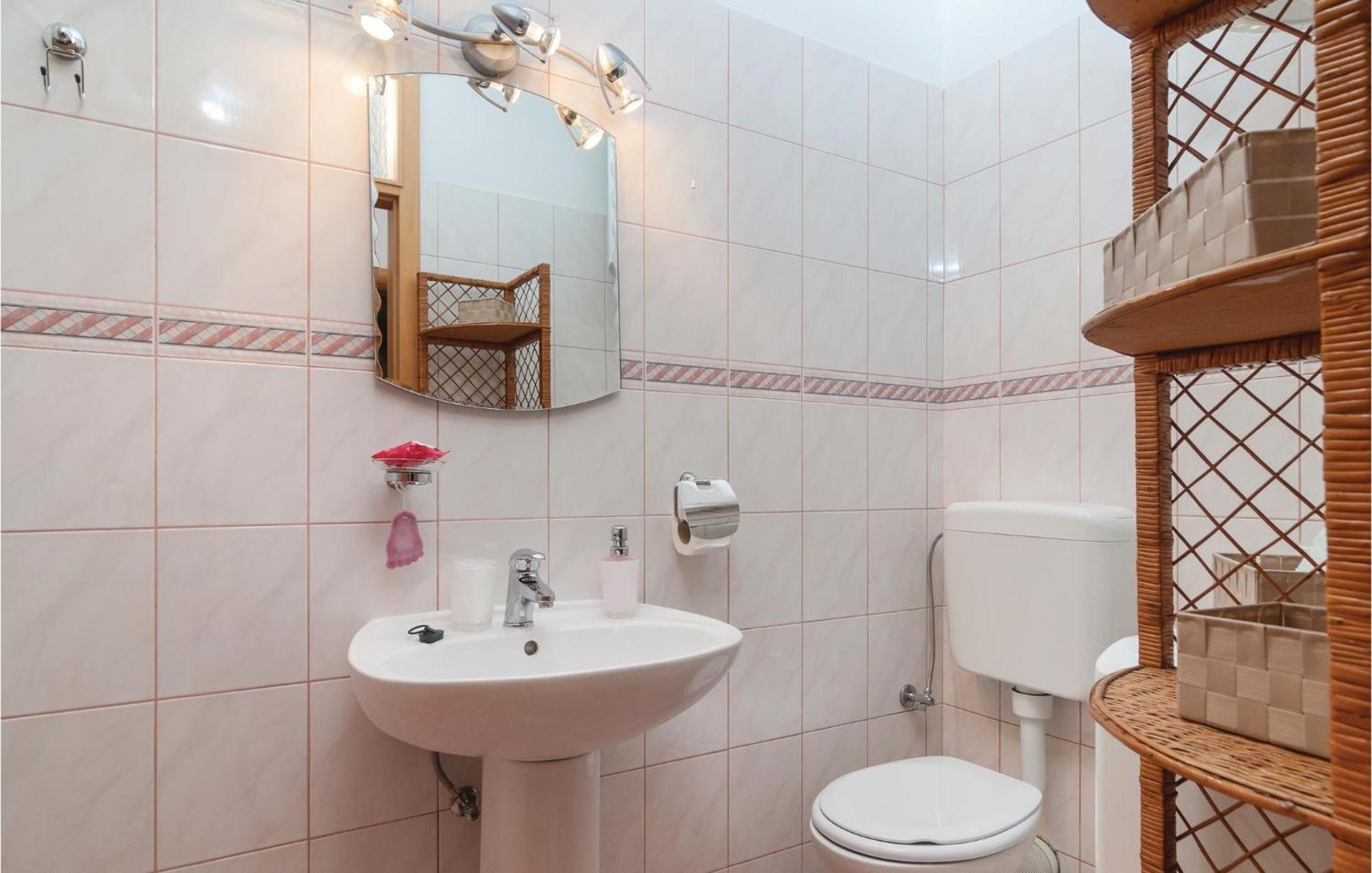Lovely Apartment In Split With Wifi Exteriör bild